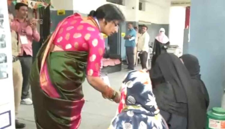 Madhavi Latha Created Ruckus: Says Allow Voting Only After Showing Face 