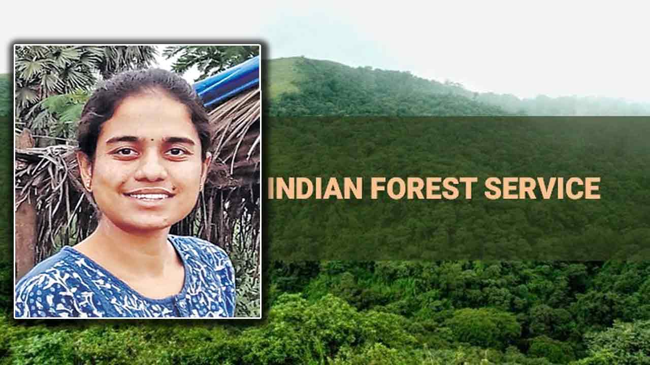 UoH Aluma Vasanthi Peddireddy Selected For IFS With All India 50th Rank
