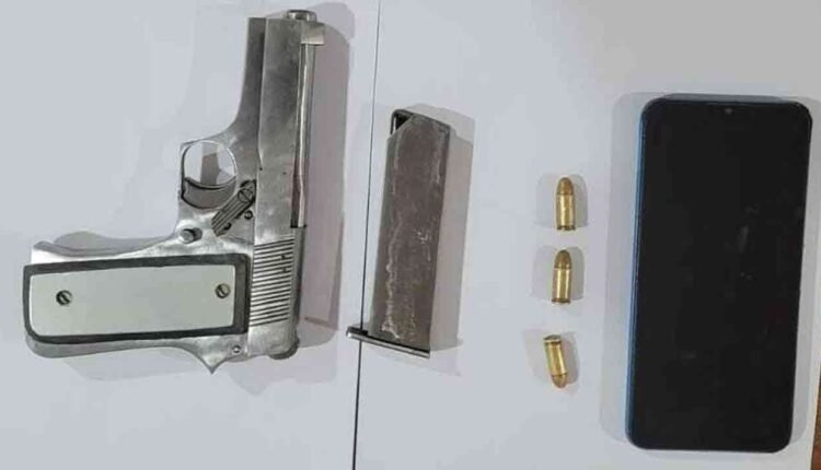 Police Busted Illegal Weapons Racket: Pistol With 3 Live Rounds Seized