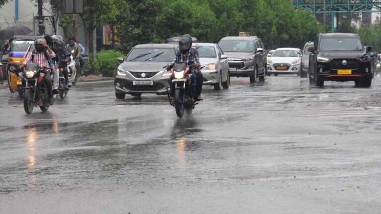 Heavy Rains In Hyderabad: Full Traffic Jam