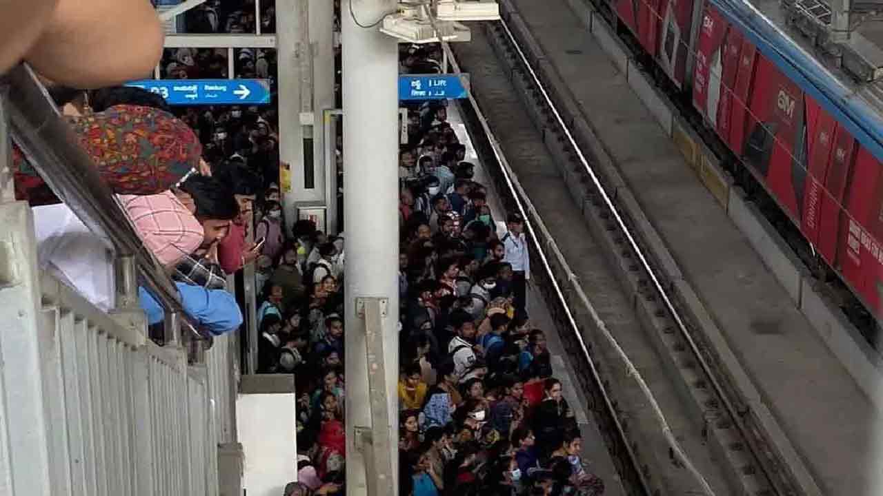 Massive Rush At Hyderabad Metro As Voters Return After Polling