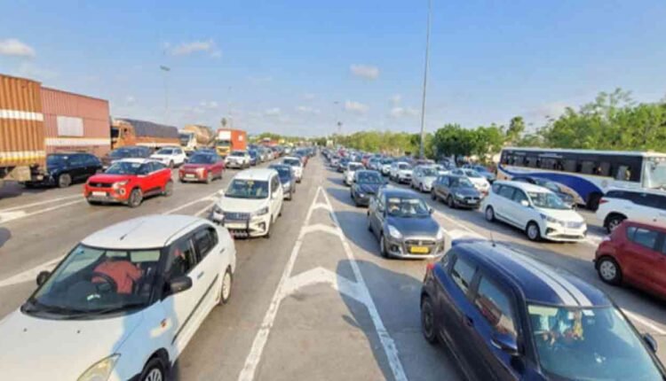 Hyderabad-Vijayawada Highway Witness Huge Traffic As People Flock To Home Town For Voting 