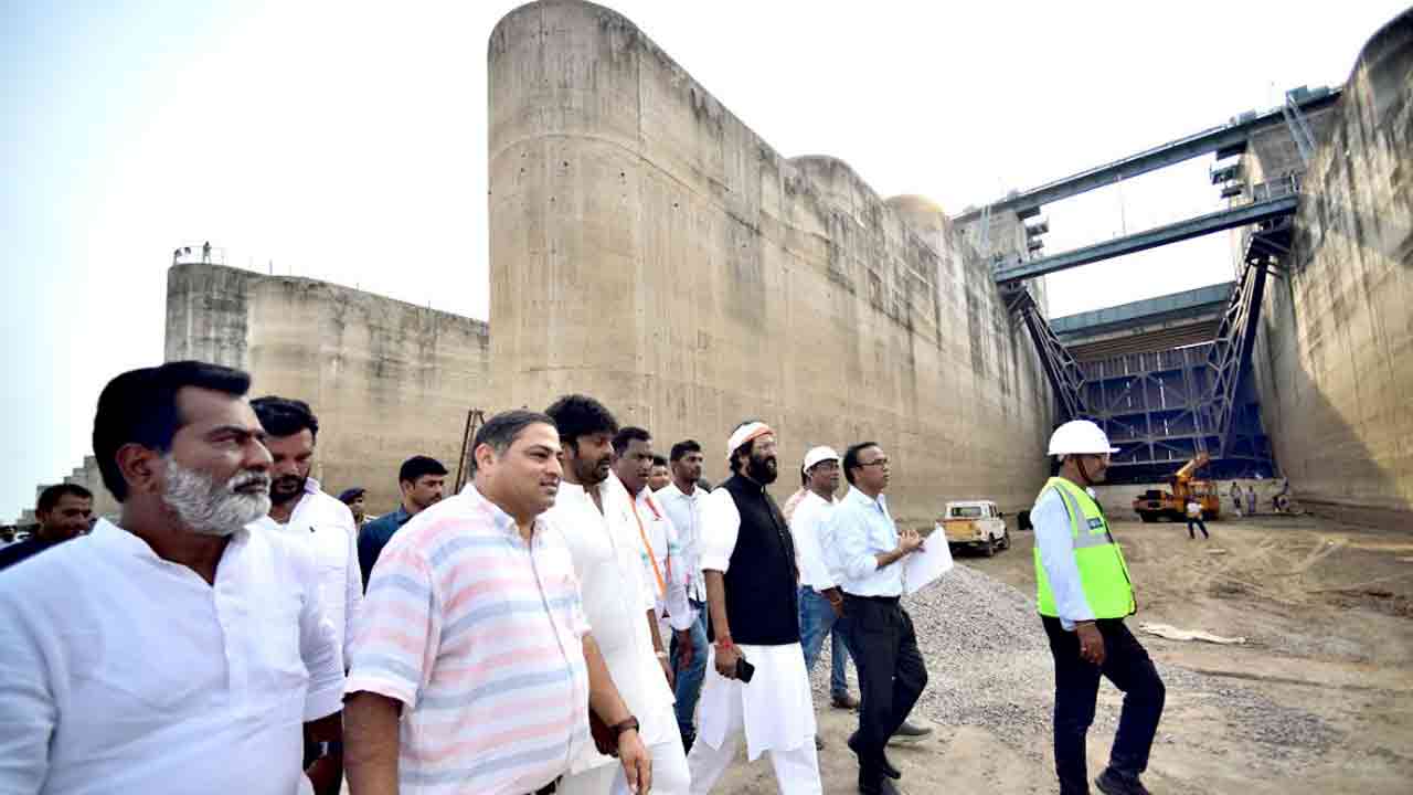 Uttam Directed Construction Companies To Speed Up Kaleshwaram Project Repair Works