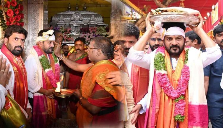 CM Revanth Reddy Visits Goddess Mahakali In Secunderabad Ujjain