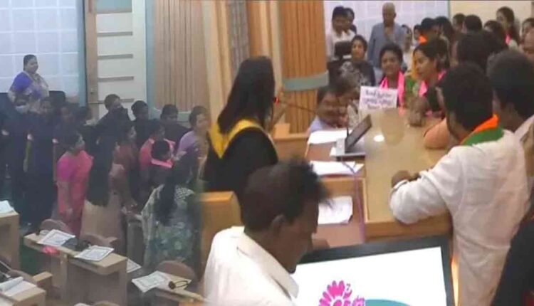 Tension In GHMC Council: Corporators Hit Each Other: Adjourned Indefinitely