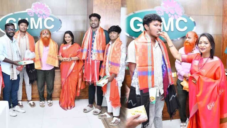 Mayor Vijayalakshmi Congratulated The Youth Who Saved Those In Danger