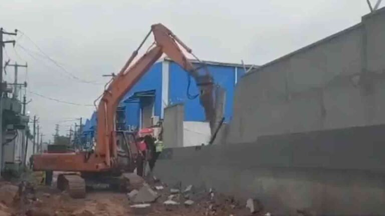 HYDRA Demolishes Structures in Appacheurvu, Including BJP Corporator’s Sheds