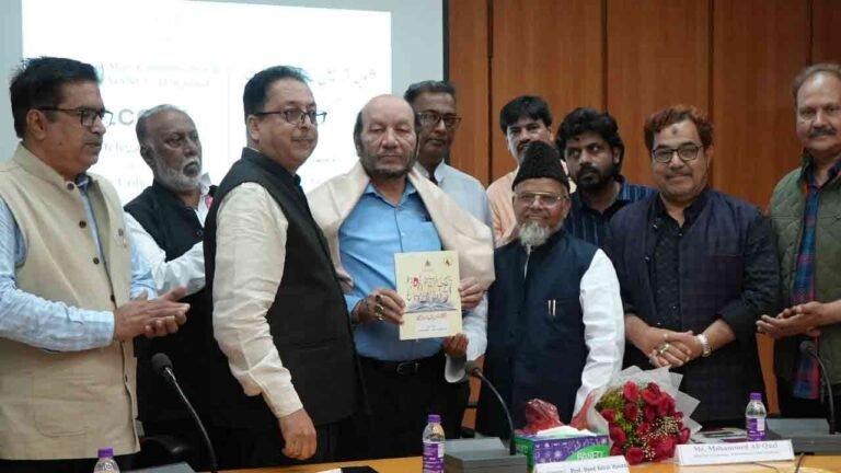 Delegation from Karnataka Urdu Academy meets MANUU VC