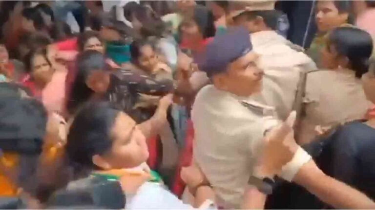 Congress Women Attack BRS Women Activists In Hyderabad