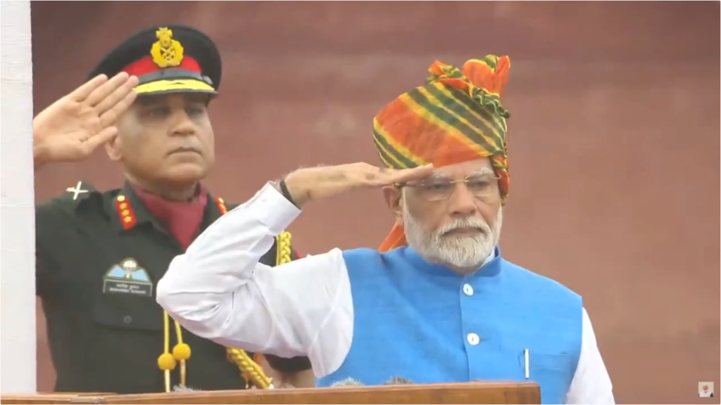 PM Modi Hoists National Flag at Red Fort for Independence Day