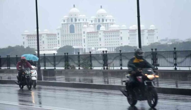 Intense Thunderstorms Expected in Hyderabad and Districts
