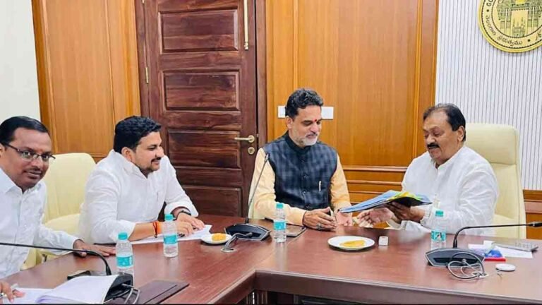 Telangana BC Commission Meets With Government Advisor Shabbir Ali