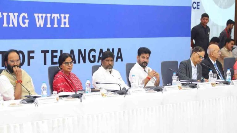 16th Finance Commission Meeting At Praja Bhavan