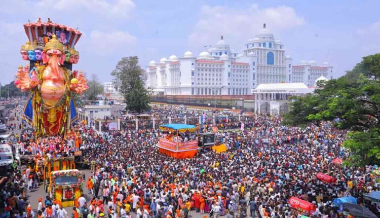 WATCH | Thousands Flock Tankbund To Join The Khairatabad Ganesh Visarjan