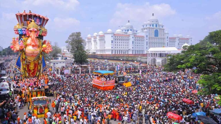 WATCH | Thousands Flock Tankbund To Join The Khairatabad Ganesh Visarjan