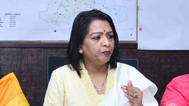 Mayor Vijayalakshmi Tours Uday Nagar Slums: Rs 8 Crore CC Roads Foundation Laid