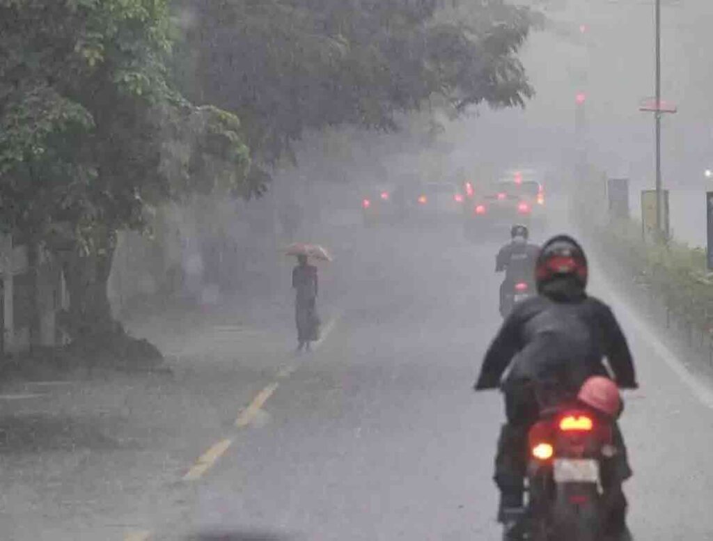 Heavy rains forecast for today and tomorrow in Telangana