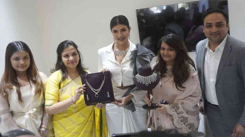 Actress Lakshmi Manchu Inaugurates Limelight Lab Grown Diamonds Store