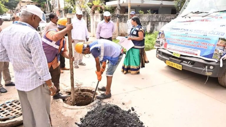 MD of HMWSSB Conducts Inspection of Sewage Overflow Areas Across the City