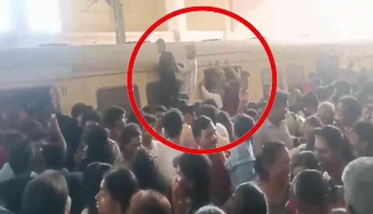 Heavy Rush At Bus And Railway Stations In Hyderabad