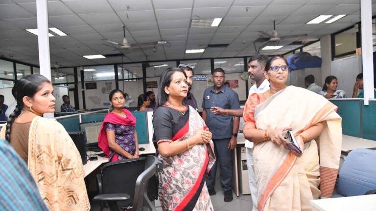 Employees should follow the time regime: Mayor Gadwal Vijayalakshmi
