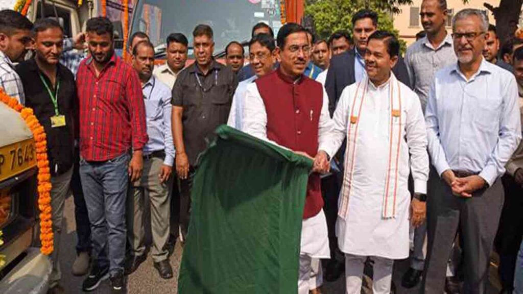 Union Minister Pralhad Joshi Launches Phase-II Retail Sale Of Bharat Atta And Bharat Rice