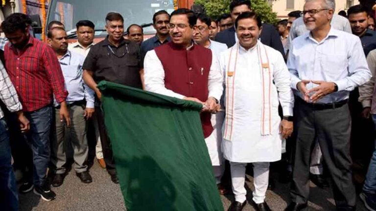 Union Minister Pralhad Joshi Launches Phase-II Retail Sale Of Bharat Atta And Bharat Rice