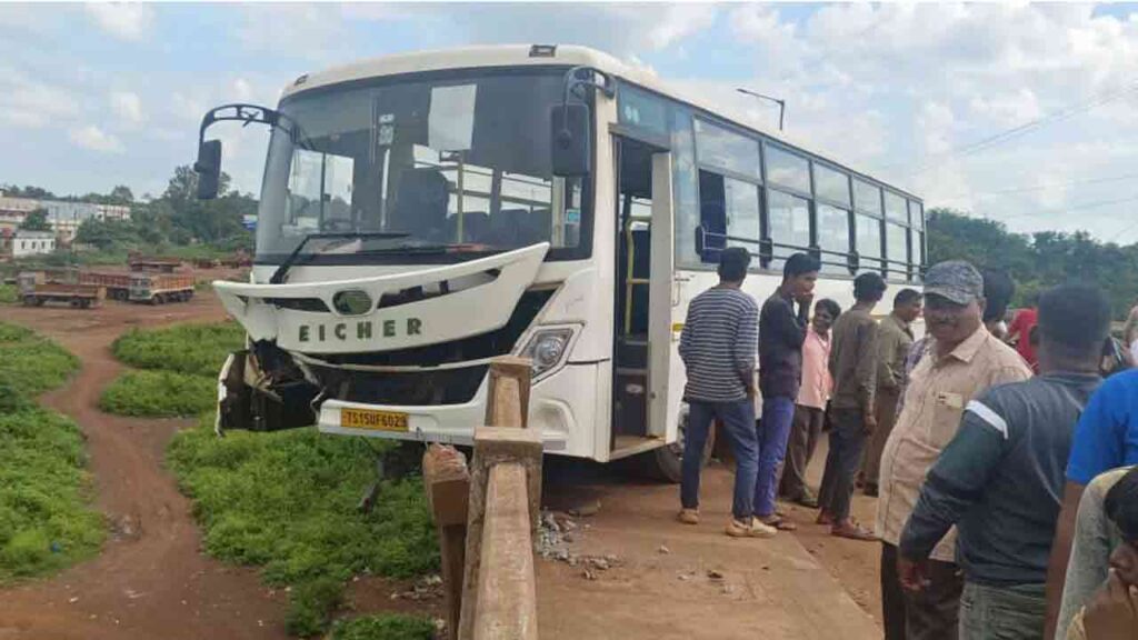 TGRTC Bus Hit A Bridge In Sangareddy, 30 People Injured