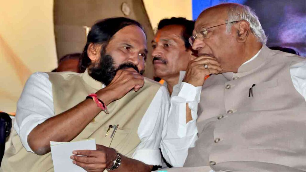 Uttam Appeals Voters To Reject BJP's Divisive Politics To Bring MVA Into Power In Maharashtra