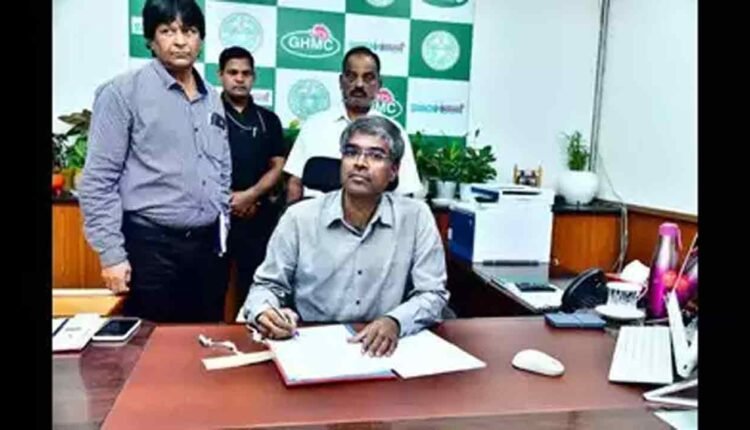 Trade License Fee Should Be Collected By December 31: Commissioner Ilambarthi