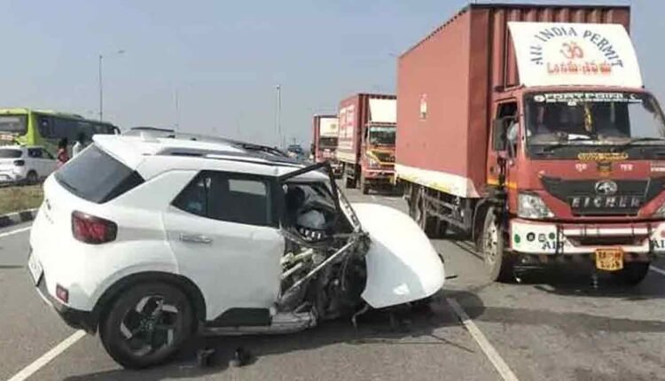 Four Injured In An Accident In Khammam