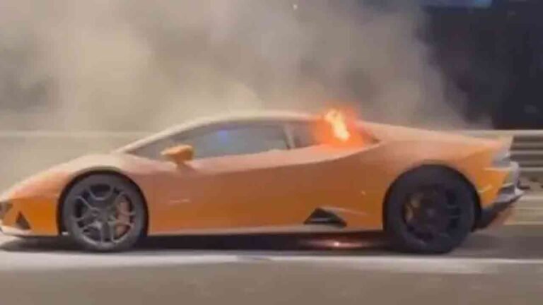 Lamborghini Car Catches Fire On Mumbai Road