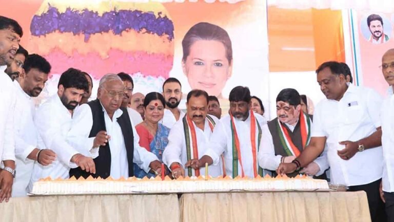Sonia Gandhi's 79th Birthday Celebrations Held At Gandhi Bhavan
