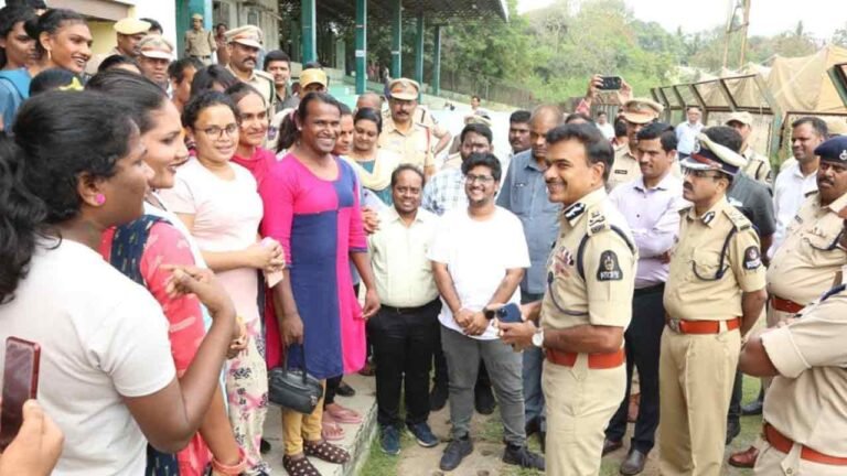 44 Transgenders Clear Physical Tests For Hyderabad Traffic Police