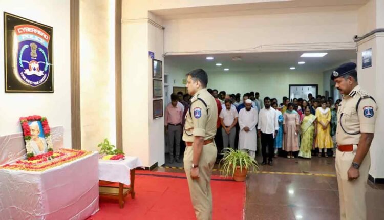 Cyberabad CP Pays Tribute to Mahatma Gandhi on His Death Anniversary