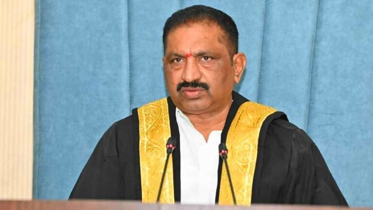 BRS Corporators Boycott Karimnagar Municipal Corporation Farewell Program