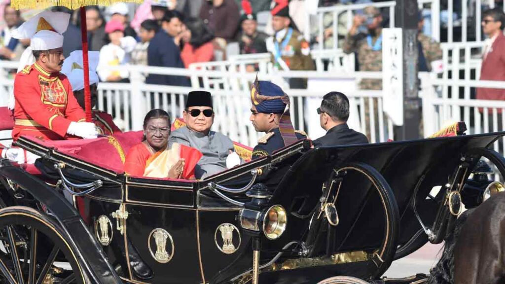 President Murmu Unfurls National Flag At Kartavya Path