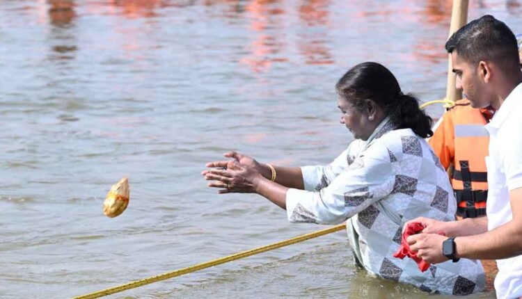 President Murmu Visits Maha Kumbh Mela: Takes Holy Bath At Triveni Sangam