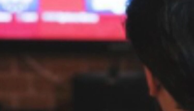 Pastel-minimalist-Size-Chart-Instagram-Story-poster