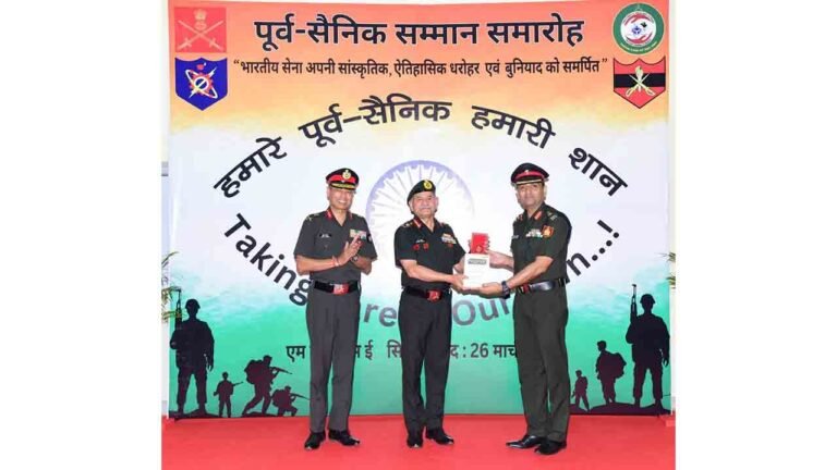 Book Presentation to COAS: Honoring Military Leadership and Soldiering Spirit