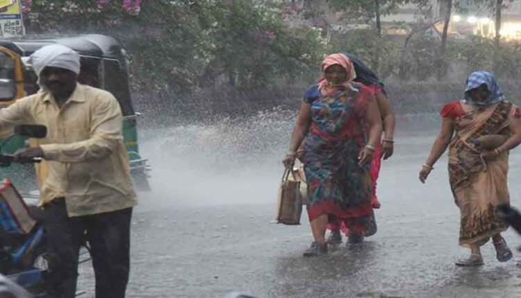 Light To Moderate Rains In Hyderabad Today