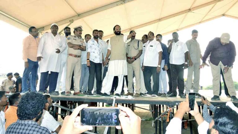 Distribution Of Free Fine Rice To Begin On Ugadi: Uttam Kumar Reddy