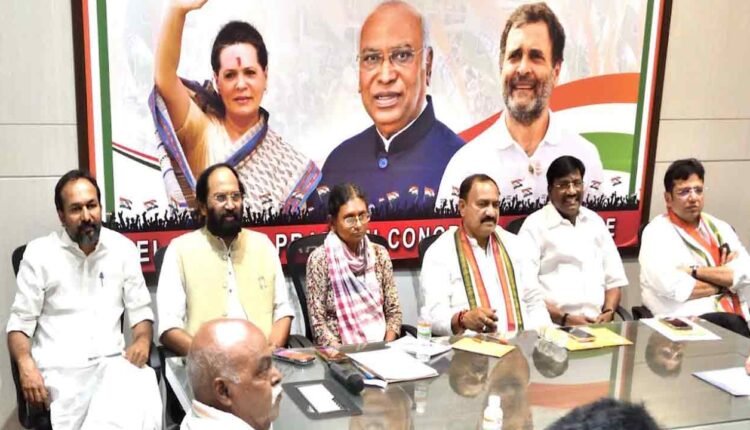 Minister Uttam accuses Harish Rao of making false allegations, blames BRS for water crisis