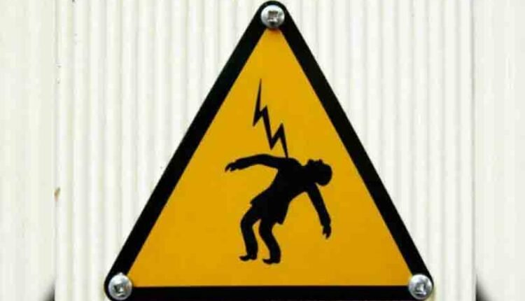 Father And Son Electrocuted While Removing Clothes From Line In Kothagudem