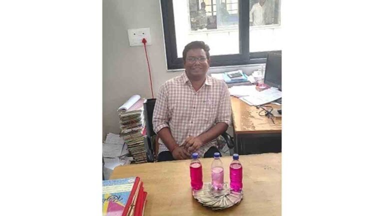 ACB Traps Senior Assistant Of Treasury Office In Jagtial