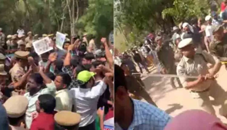 Police Lathi Charged UoH Students And Faculty For Protesting Over Land Clearing