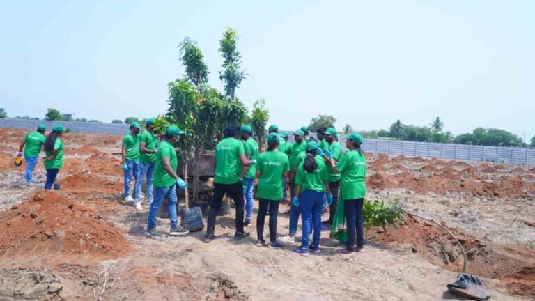 Brihaspathi Technologies Limited Employees Pay Tribute to Padma Shri Daripalli Ramaiah by Planting Over 600 Saplings