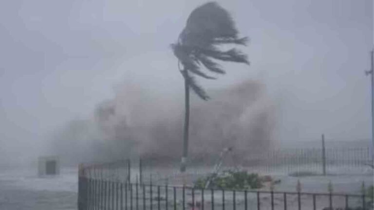 Potential Cyclone Brewing in Bay of Bengal: IMD Warns of Heavy Rains, Gusty Winds in Coastal States