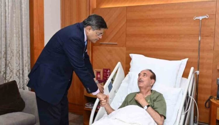 Ghulam Nabi Azad Hospitalized