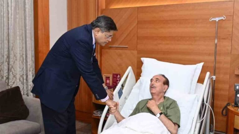 Ghulam Nabi Azad Hospitalized